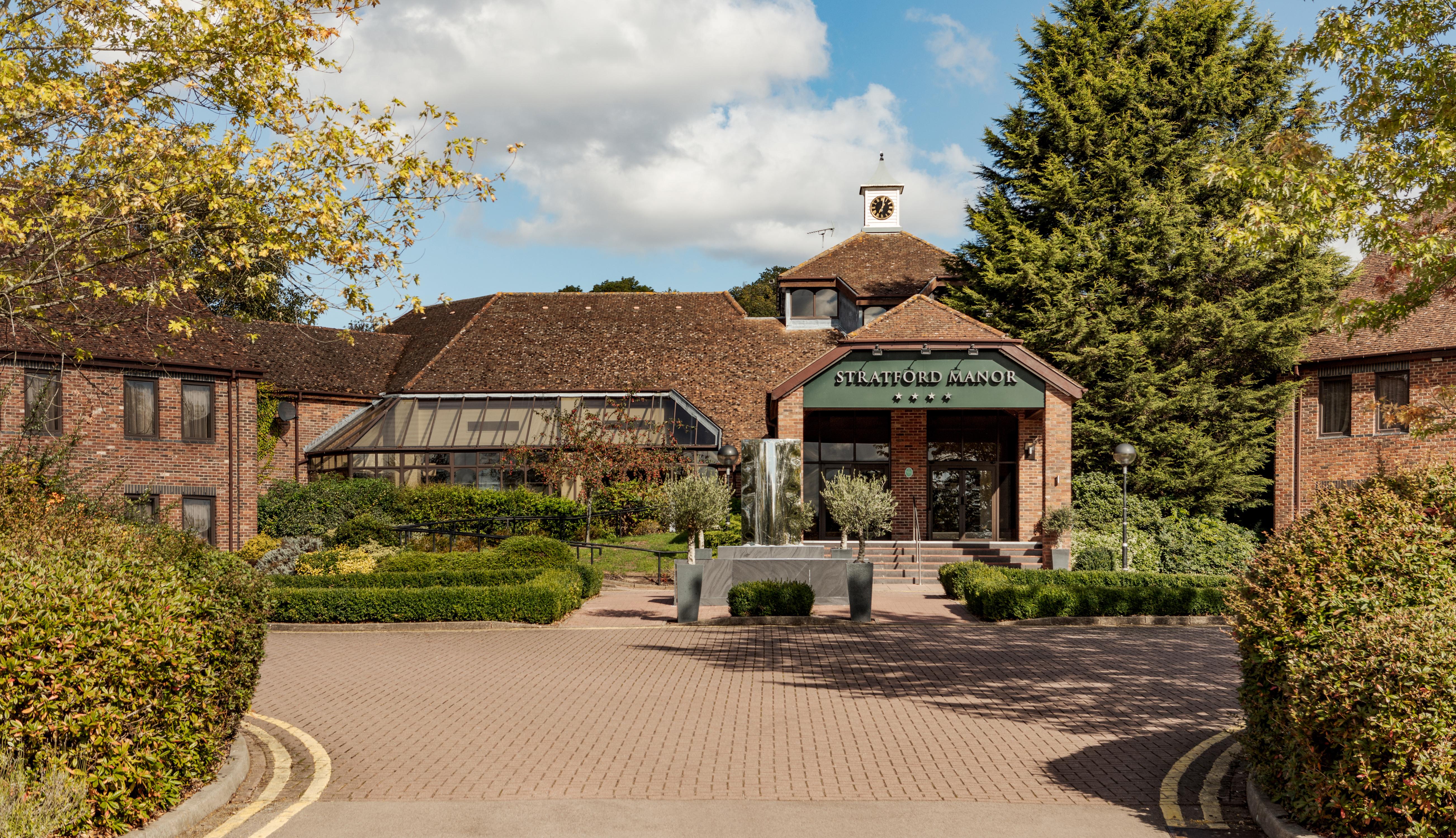 Stratford Manor Hotel Exterior photo