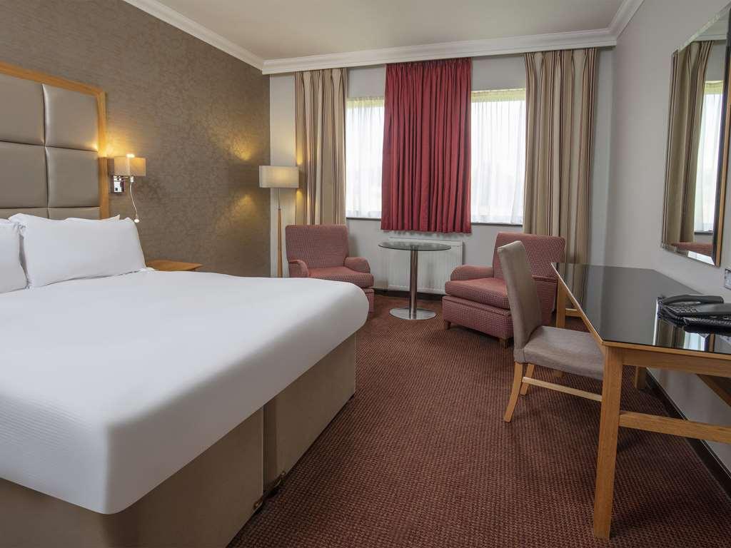 Stratford Manor Hotel Room photo