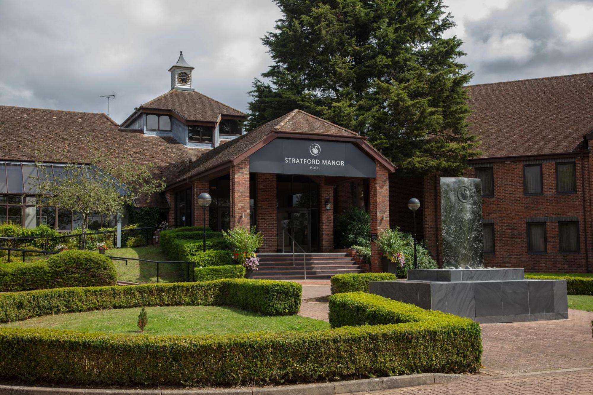 Stratford Manor Hotel Exterior photo
