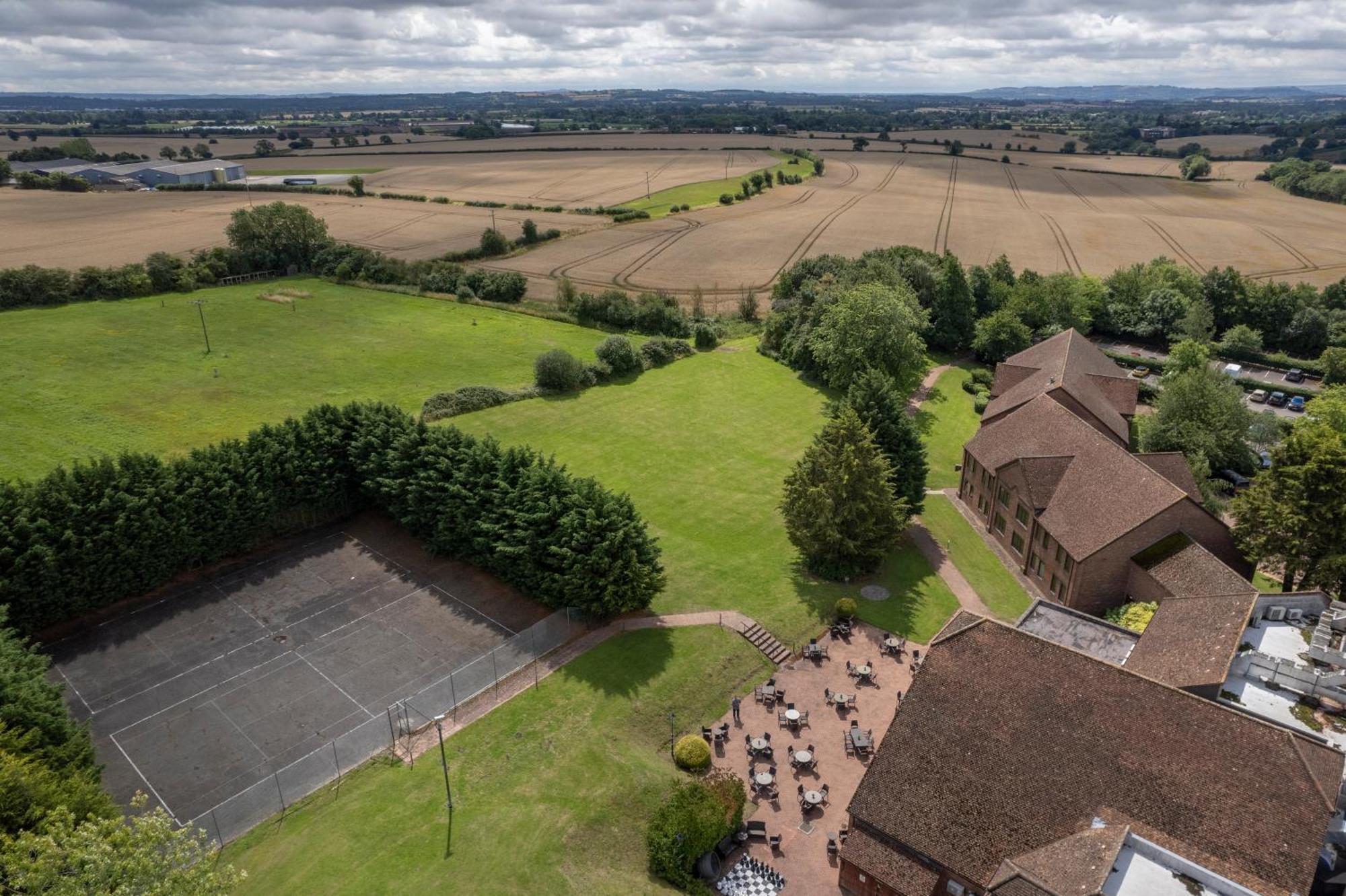 Stratford Manor Hotel Exterior photo